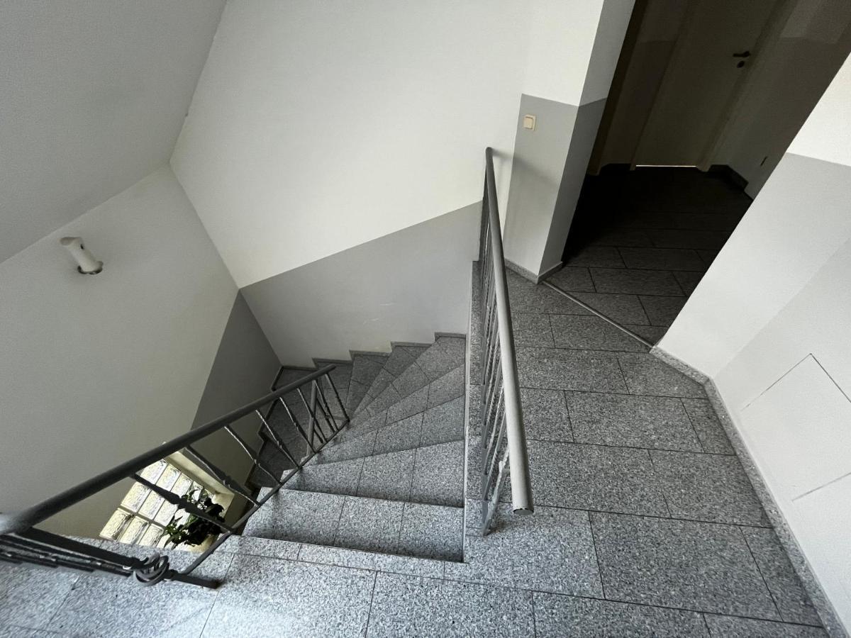 Hotelzimmer In Neusserstrasse Кьолн Екстериор снимка